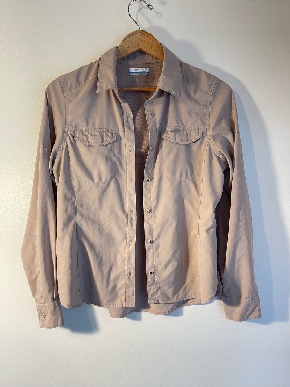 Columbia Tan Silver Ridge Vented Button Down Hiking Shirt Omni Shade S